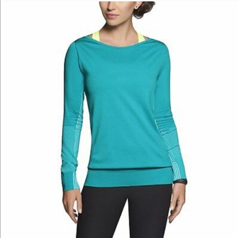 * | Nike | Epic Crew Knit LS Training Shirt. Size M
